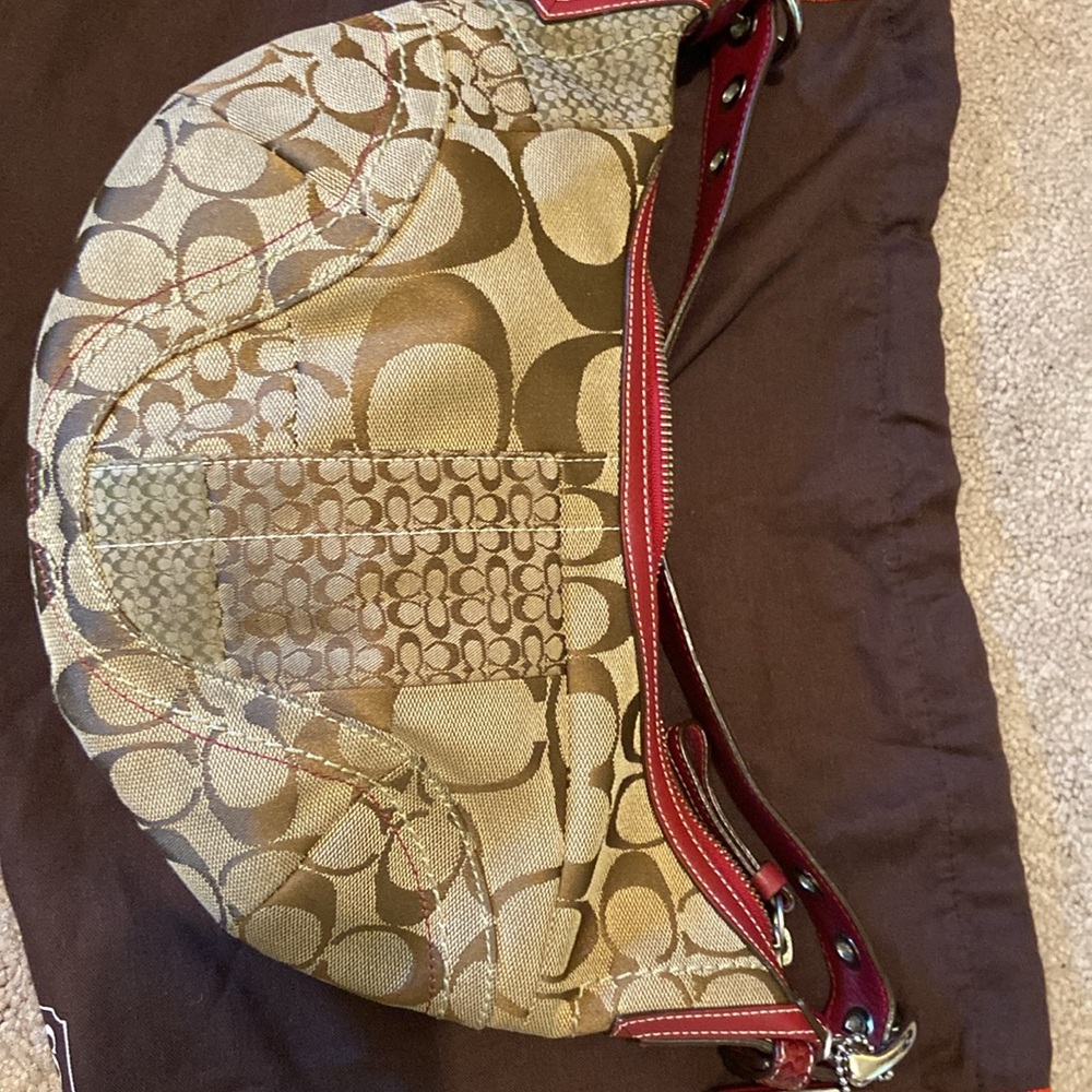 Signature Bobo Coach purse. Red and Tan - Picture 6 of 8